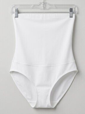 Flexees High Waisted Training Shorts Women's M/6